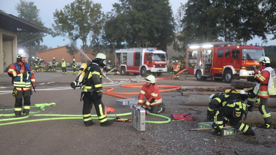 Die Zusammenarbeit der f&uuml;nf Gemeindefeuerwehren klappte hervorragend.