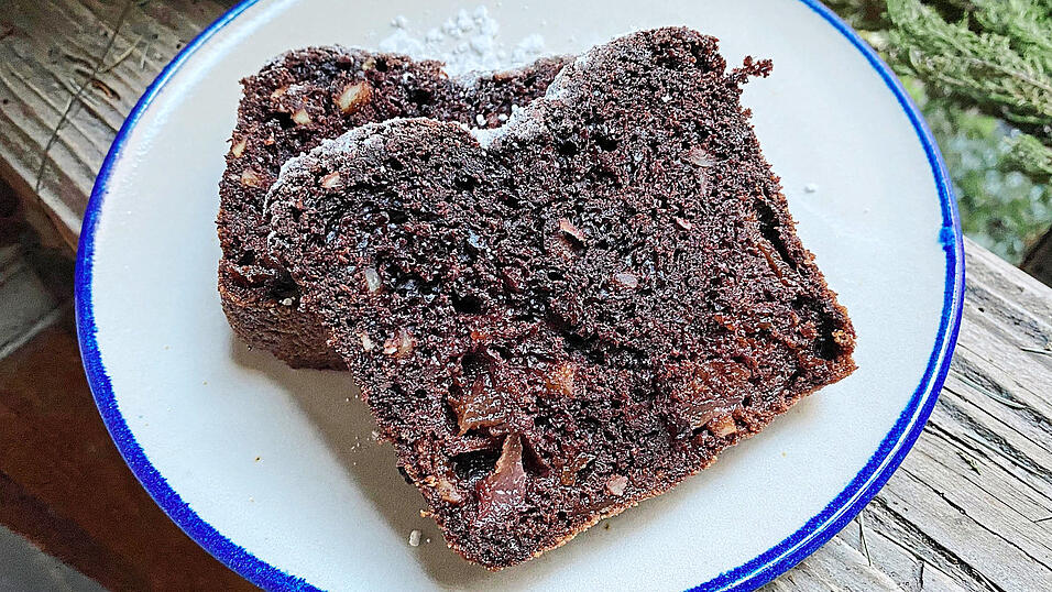 Saftig, schokoladig - und schnell fertig: ein Birnenkuchen aus der Kastenform.