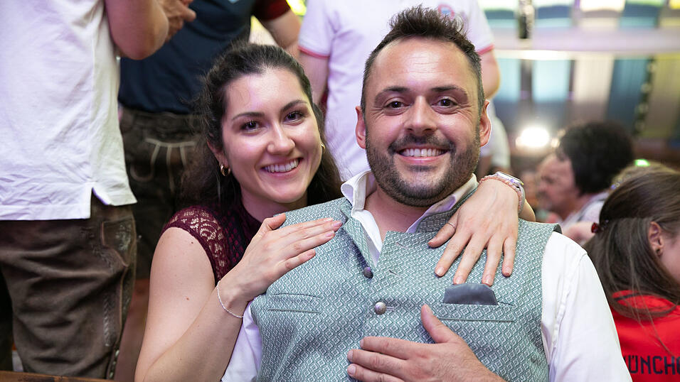 Die Partybilder vom Sonntag, 17. August, aus dem Festzelt Wenisch. Die Partybilder vom Sonntag, 17. August, aus dem Festzelt Wenisch.