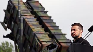 Ein Mangel an Flugabwehrraketen für die vorhandenen Patriot-Systeme erschwert die Abwehr russischer ballistischer Raketen. (Archivbild) Ein Mangel an Flugabwehrraketen für die vorhandenen Patriot-Systeme erschwert die Abwehr russischer ballistischer Raketen. (Archivbild)