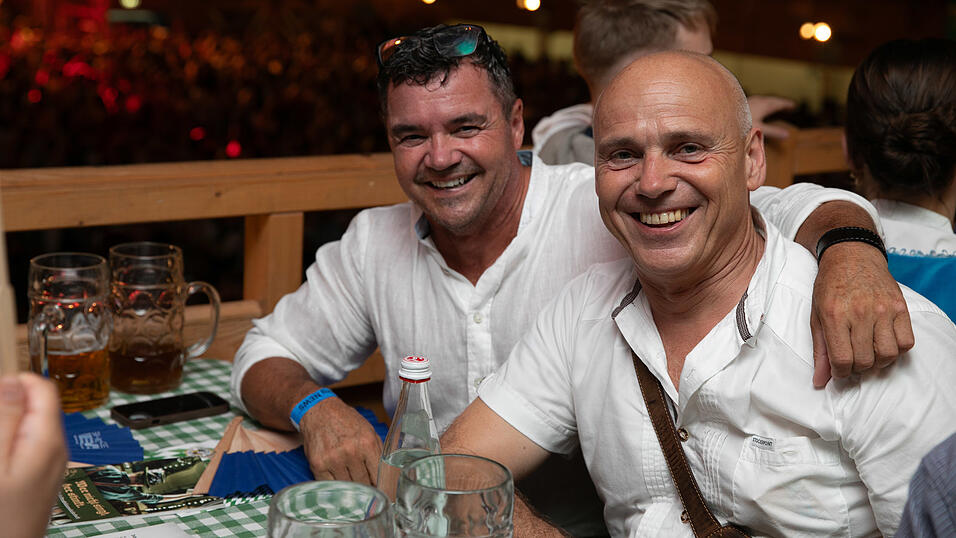 Echte Blasmusikfans lie&szlig;en sich auch den zweiten Auftritt in Folge am Dienstagabend nicht entgehen.