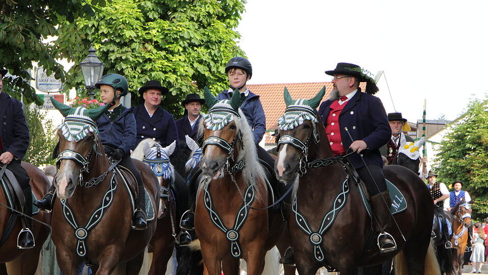 613 Jahre Kötztinger Pfingstritt 613 Jahre Kötztinger Pfingstritt