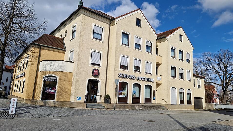 Die Schloss-Apotheke ist nur noch bis 31. M&auml;rz ge&ouml;ffnet.