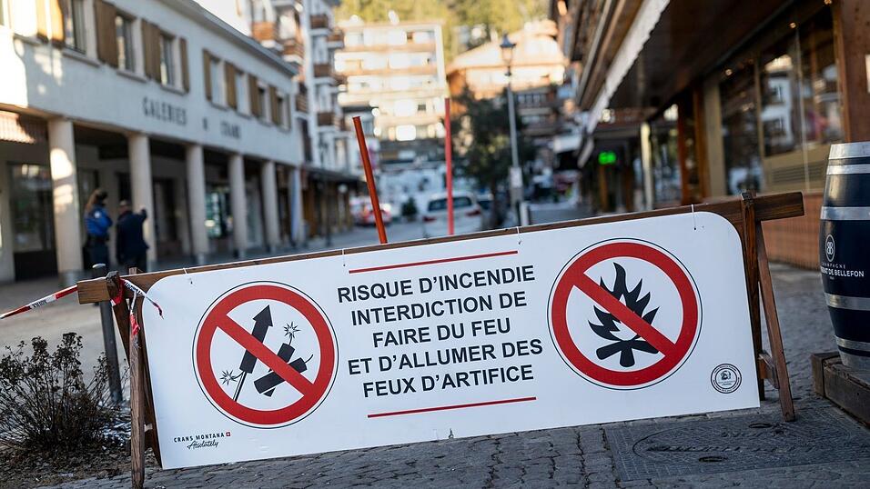 Das Gebiet um die Bar bleibt weitr&auml;umig abgesperrt.