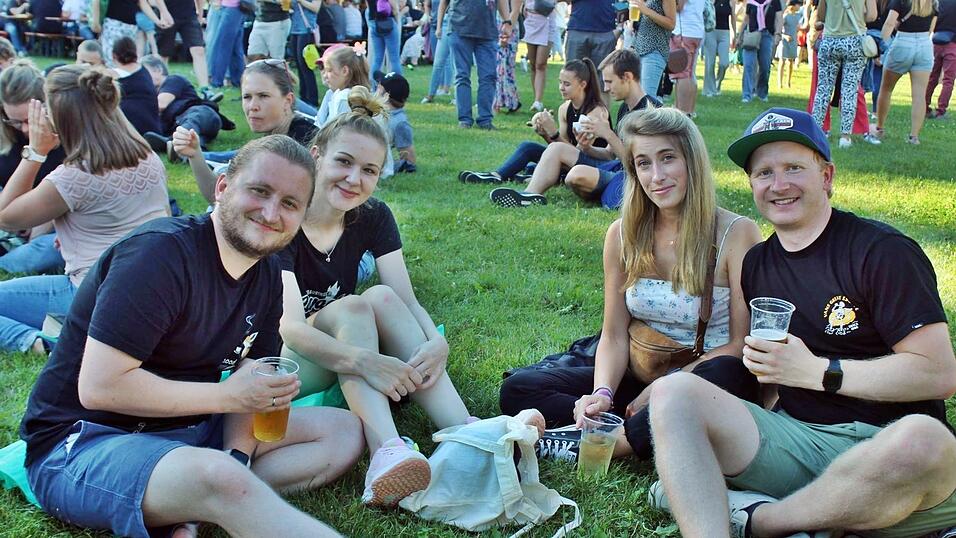 Fotos des&nbsp;ersten Open-Air-Abends auf der Ringelstecherwiese.&nbsp;
