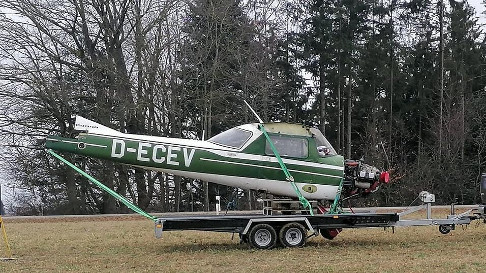 Das Flugzeug wurde von der Flugsicherung abtransportiert. 