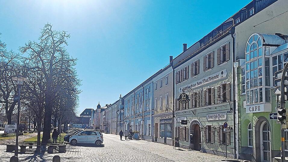 Immer mehr Läden am Plattlinger Stadtplatz stehen leer. Der Stadtrat stimmte deshalb am Montag dafür, einen Citymanager einzustellen.
