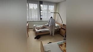 Bei der morgendlichen Grundpflege.