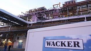 Die Geschäfte der Wacker Chemie liefen 2024 schlecht. (Archivbild)