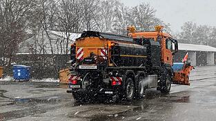 Die Straßenmeisterei Dingolfing ist bereit für den Winterdienst. Die Straßenmeisterei Dingolfing ist bereit für den Winterdienst.